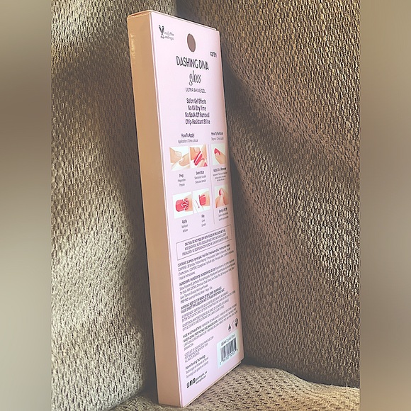 ‘Dashing Diva’ Ultra Shine Gel Strip Nails [34 count ‘GS144 Crystal Clear’] - Picture 6 of 9